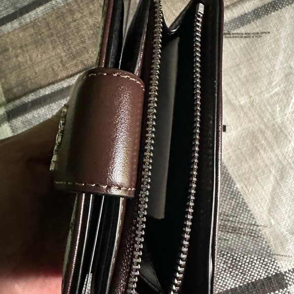 NWT Coach Medium Zip Wallet in Signature Jacquard - Picture 4 of 6